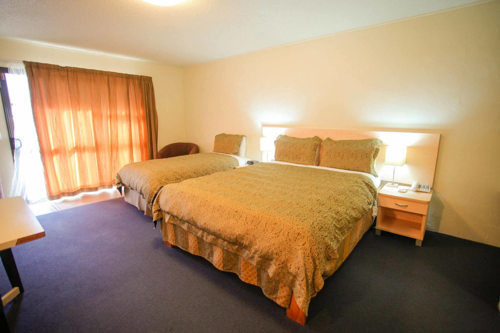 Abbots Hamilton - Hotel And Conference Centre Extérieur photo