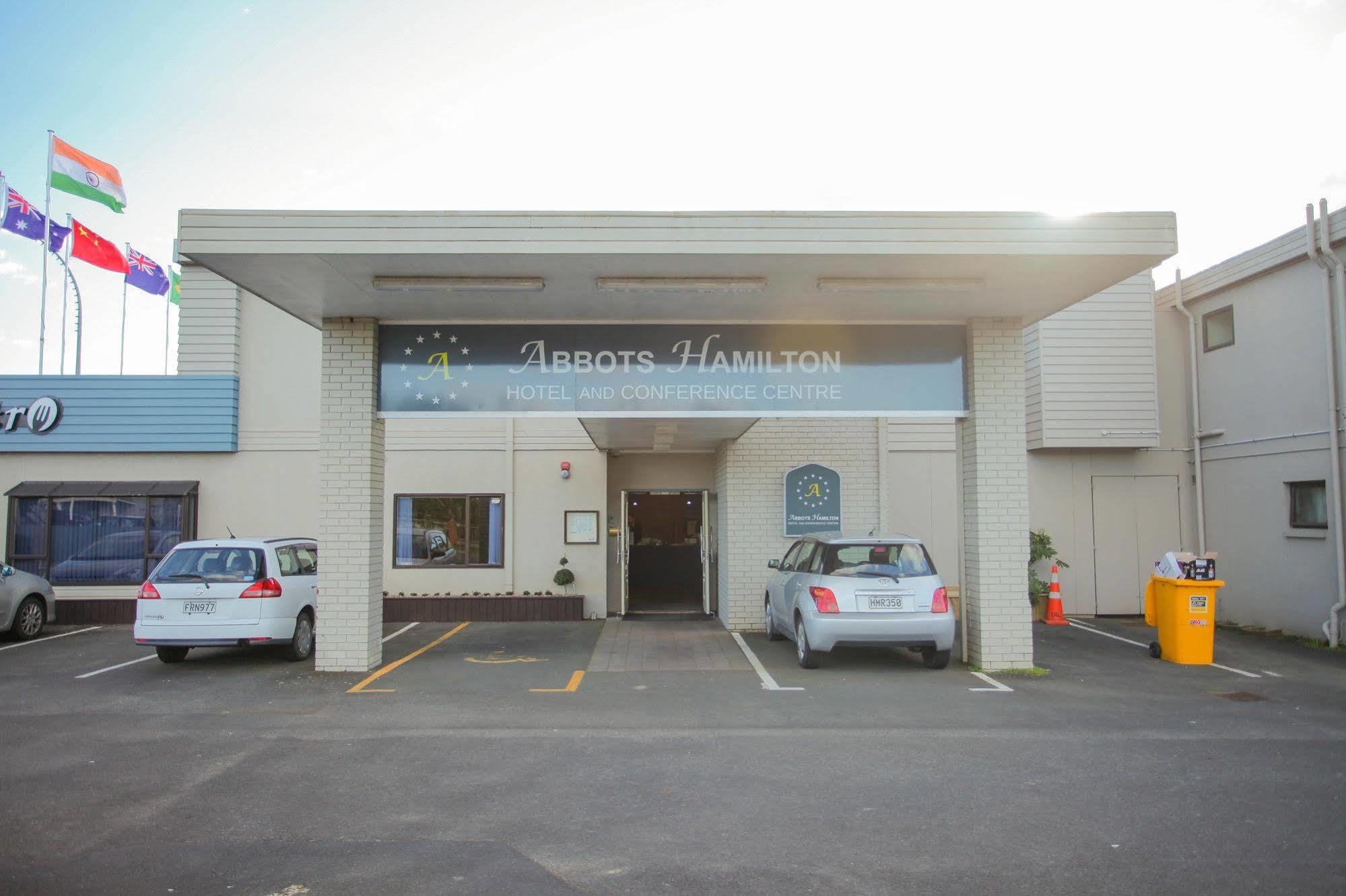 Abbots Hamilton - Hotel And Conference Centre Extérieur photo