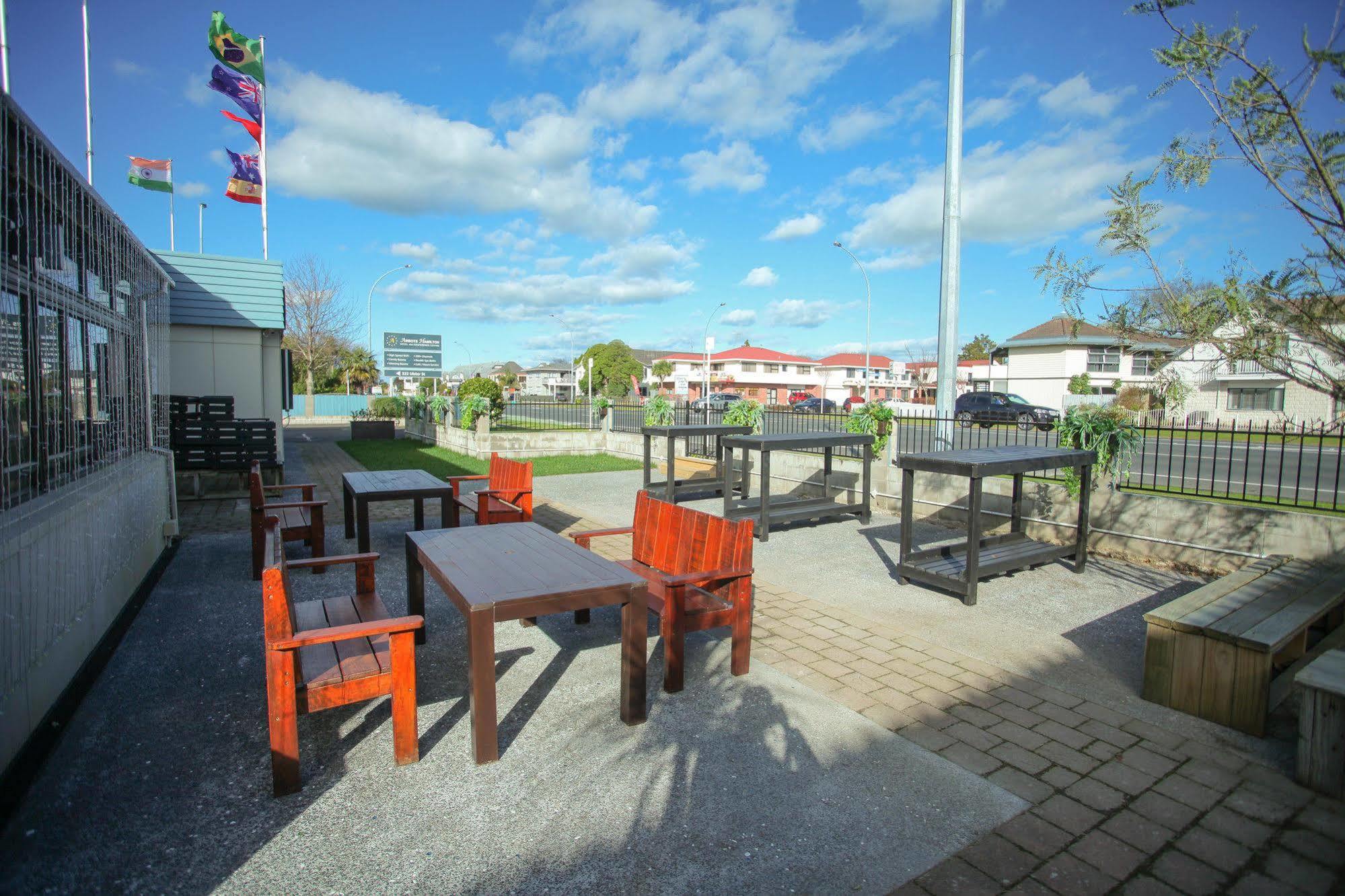 Abbots Hamilton - Hotel And Conference Centre Extérieur photo