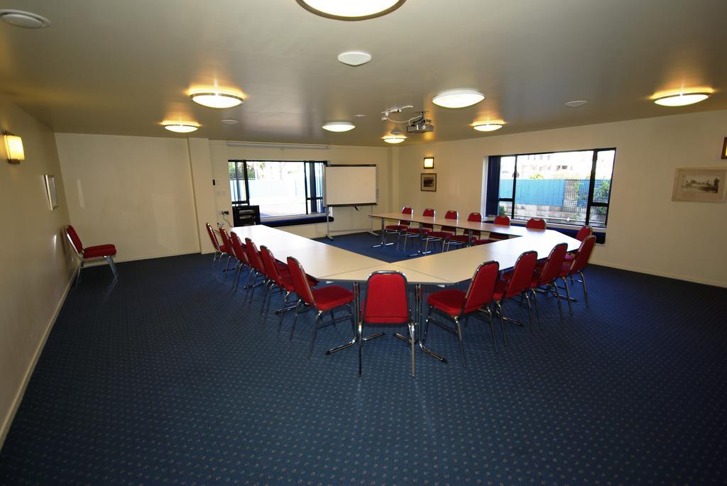 Abbots Hamilton - Hotel And Conference Centre Extérieur photo