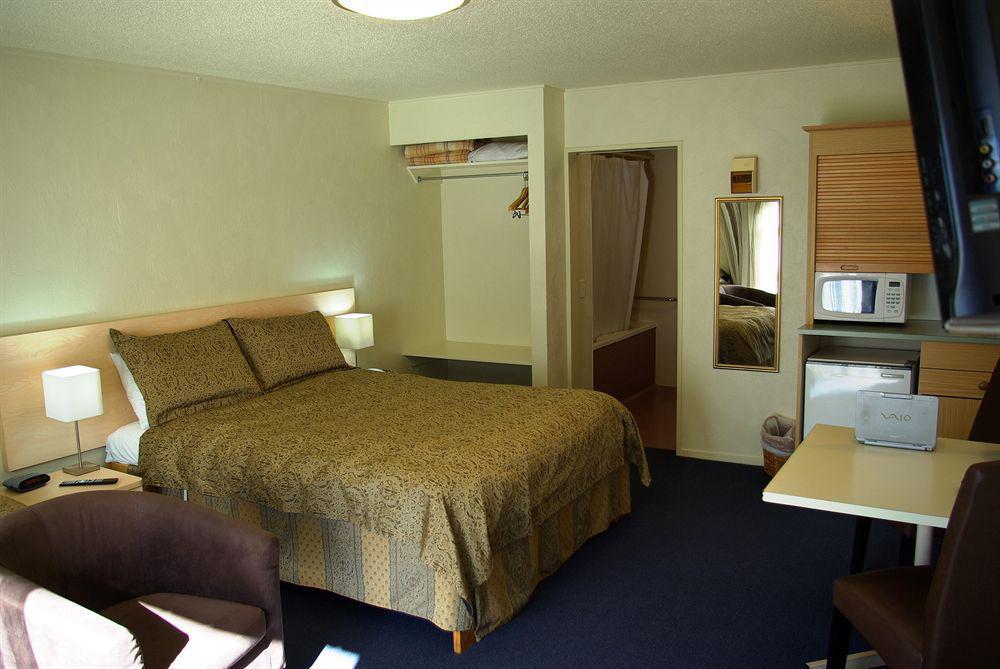 Abbots Hamilton - Hotel And Conference Centre Extérieur photo